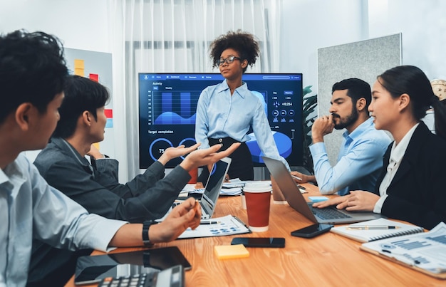 深層学習によるビジネス分析